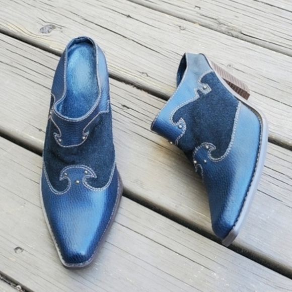 Vintage 70s Western Boho Blue Leather and Suede Heeled Cowgirl Slip-on Mules 8 - Picture 1 of 9